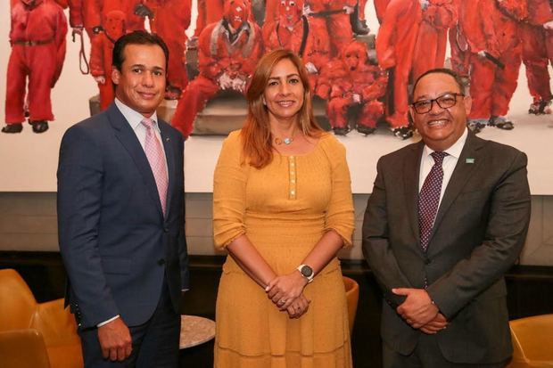 Luis De León, Mileyka Brugal y Euclides Reyes.