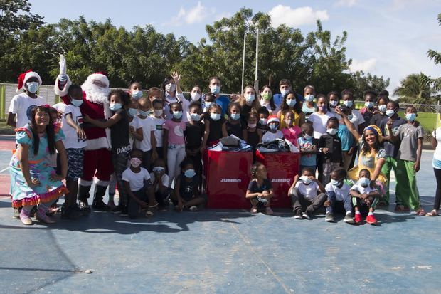 Las entregas de los donativos se llevaron a cabo en el mes de diciembre, brindando esperanza y alegría a las personas favorecidas por las 4 instituciones.