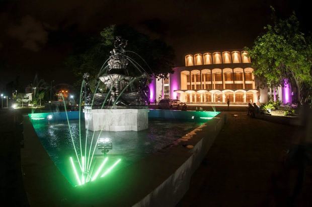 Foto exterior del Teatro Nacional.