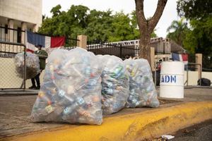 ADN recolecta más de un millón de botellas plásticas en tres días