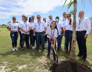 IDAC y Ministerio de Medioambiente realizan jornada de arborización