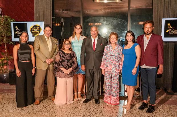 Patricia Acosta, Héctor Báez, Mirna Pimentel, Paola Vargas, Pedro Vargas, Mirta Sánchez, Yudit García y Aneudy Pilar