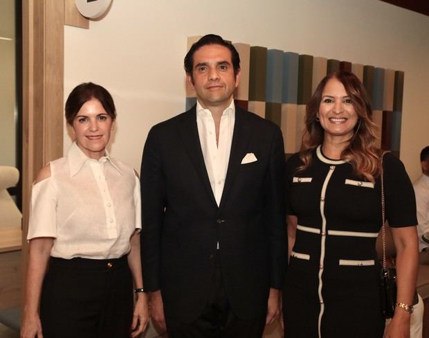Nelly Carias, Salvador Fiallo y Miguelina Ferry.