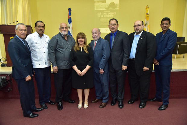 Ángel Almanzar, Alejandro Uribe, Vicente Vargas, Marisol Taveras, Pedro Pablo Paredes, Luis Verges, Cesar Castellanos y Hamlet Montero.