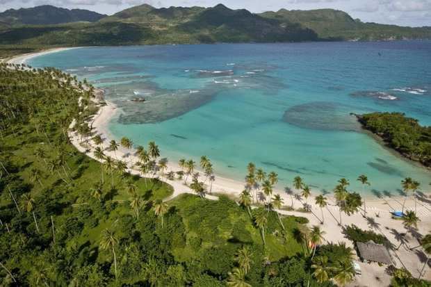 Vista aérea de la Bahía de Samaná.