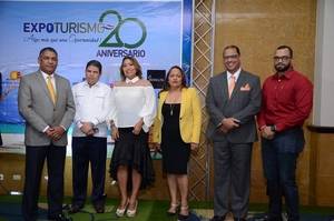 Presidente Danilo Medina reconoce a tres educadoras con la Medalla al Mérito Magisterial