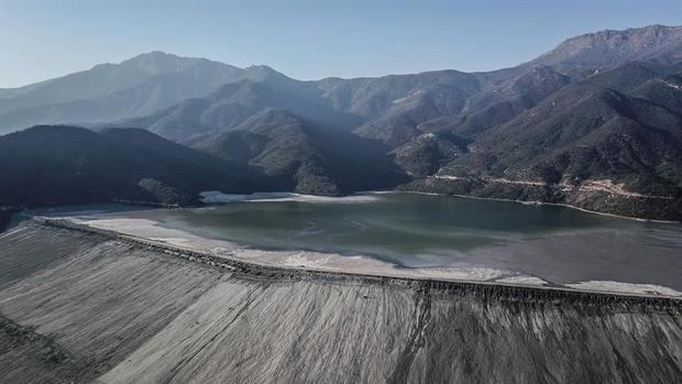 Fotografía sin fecha cedida por Greenpeace que muestra una represa en El Melón, Chile.