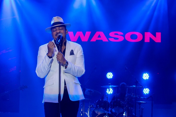 Concierto de Watson Brazoban fue mucho más que poesías y emociones  