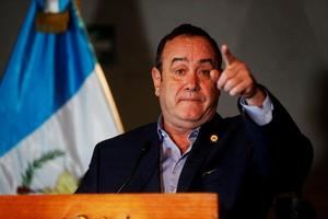 Arriba a Guatemala misión de la OEA para recabar información sobre crisis