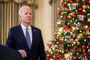 El presidente de EE.UU., Joe Biden, habla en conferencia de prensa en la Casa Blanca en Washington, EE.UU., este 3 de diciembre de 2021.