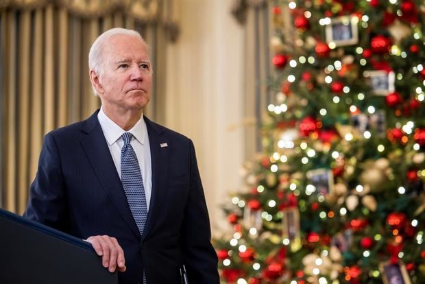 El presidente de EE.UU., Joe Biden, habla en conferencia de prensa en la Casa Blanca en Washington, EE.UU., este 3 de diciembre de 2021.