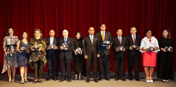 Personalidades del sector que participaron en el documental.