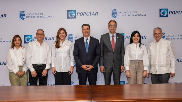  Yolanda de la Rosa, Jose Hernández Caamaño, Carolina Mejía, Christopher Paniagua, José Mármol, Mariel Bera y Ayanés Pérez.
