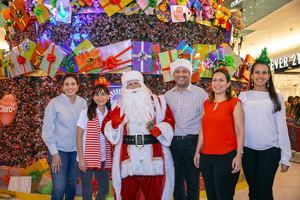 Ágora Mall celebra la magia de la Navidad con un viaje virtual en el trineo de Santa