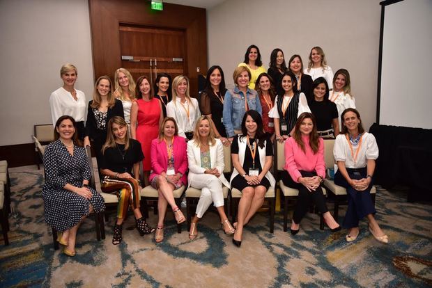 La Sra. Miryam Varela junto al grupo durante la conferencia “EO Women’s Success Conference”.