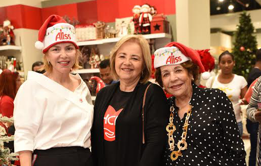 Susana Caro, Maricela Acevedo y Belkis Palacio.