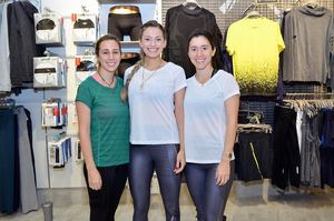 María B. Valdés, Andreina Arroyo y Paola Fumo.