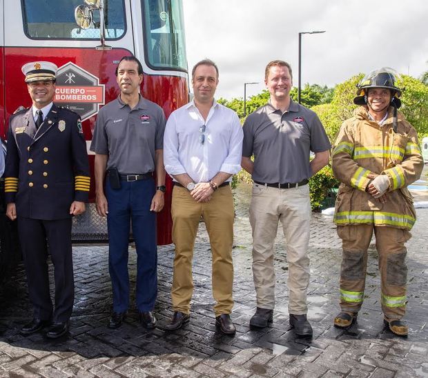 Coronel Osvaldo Pérez Feliz, Daniel Lozano, Santiago Rivera y William Claunch.