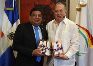 Ministros de Cultura de RD y Panamá exploran estrechar lazos culturales entre ambos países