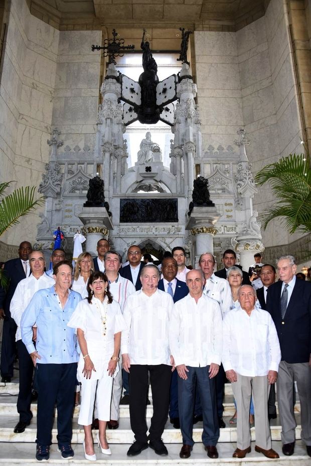 Al acto asistieron a embajadora de Estados Unidos, Robin Bernstein; Rudy Coxaj, embajador de Guatemala; Carlos Peñafiel, de México; Enrique Cadena, de Ecuador; Xinia Vargas Mora, de Costa Rica; autoridades civiles y militares.