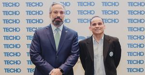 Dennis Simó Álvarez, presidente de Banco Caribe y Miguel Cunillera, presidente del consejo de asesores de Techo.