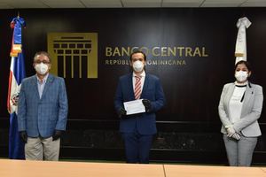 Voluntariado Bancentraliano dona RD$ 2 millones a la Procudaduría