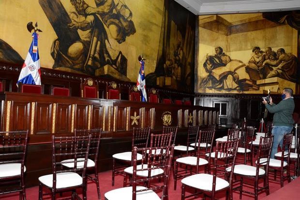 Congreso Nacional todo está preparado para recibir al Licenciado Luis Rodolfo Abinader Corona  y a la Licenciada Raquel Peña viuda de Antuña.