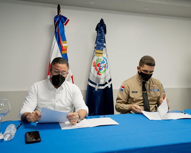APORDOM  y CESEP firman acuerdo interinstitucional que garantiza pagos para continuar mejoras en la seguridad de los puertos del país.