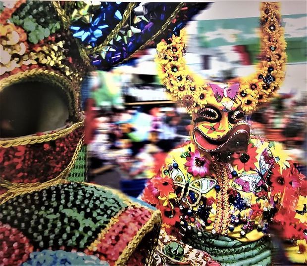 La exposición El Carnaval en los tiempos de pandemia, ofrece imágenes, objetos y libros sobre esta manifestación popular.