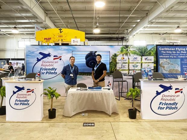 RD relanza estrategia para atraer turismo de aviación privada en feria Air Venture de Estados Unidos.