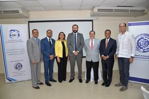 Cámara de Comercio de Puerto Plata realiza almuerzo conferencia con jurista Lucas A. Guzmán