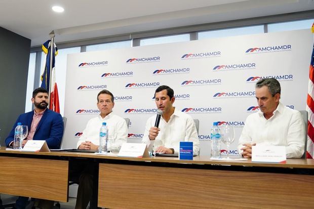 Carlos Flaquer, Víctor Bisonó, Roberto Herrera y William Malamud.