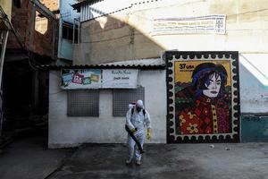 La favela fetiche de Michael Jackson lucha contra la COVID-19 por su cuenta