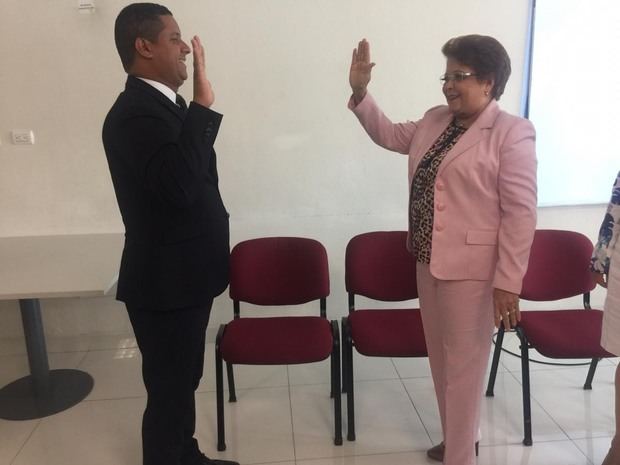 Milton Reyes asume como rector del Instituto Técnico Comunitario de San Luis