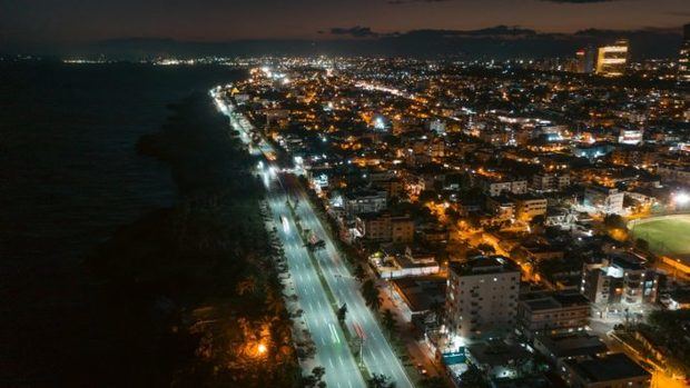 Edesur Dominicana recuperó el alumbrado público del malecón de Santo Domingo.