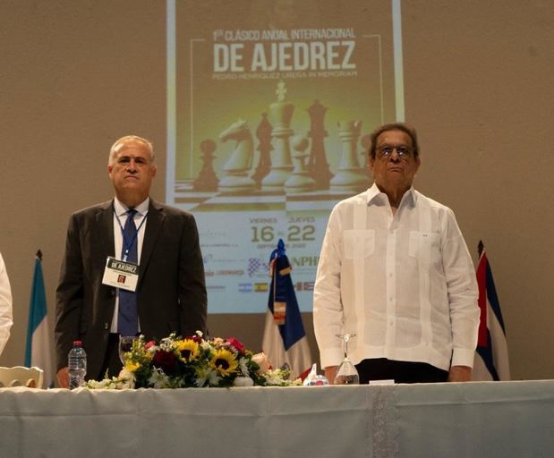 Dr. Pedro Domínguez Brito y el Arq. Miguel Fiallo Calderón.
