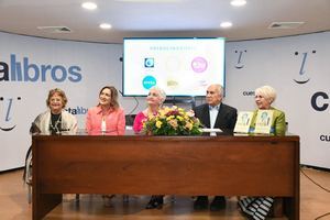 Veronica Sención, Noris Rojas, Margarita, Dr. José García Ramírez y Madeleine Capellán.