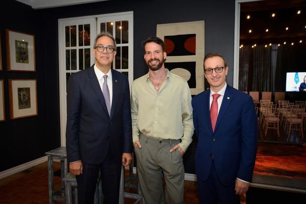 José Mármol, Giorgio Siladi y Esteban Martínez Murga.
