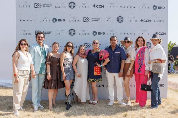 Antonia Tsanos, Jurandir De Oliveira, Gabriela Miró, Dayra Cardoze, Mireya Gómez, Annie Chajín, Eder Valdés, Darlenys del Río, Sophie Breebaart, Yamilet Campos.