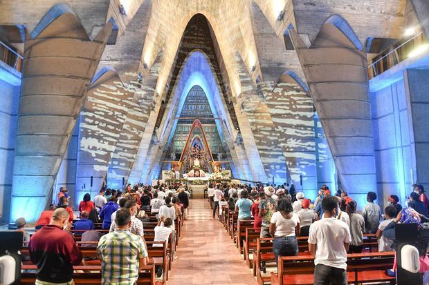 La producción de la vigilia está inspirada en los mensajes del papa Francisco para la celebración de la Jornada Mundial de la Paz de 2023.