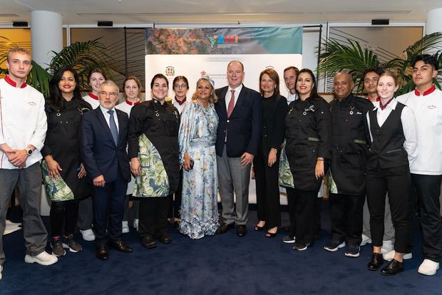  Isabelle Berro-Amadei, ministra de Relaciones Exteriores de Mónaco; el señor Patrice Sellario, ministro de Interior de Mónaco; el señor Orlando Jorge Mera, ministro de Medio Ambiente de la República Dominicana, y el señor Hugo Rivera, viceministro de Relaciones Exteriores de la República Dominicana.