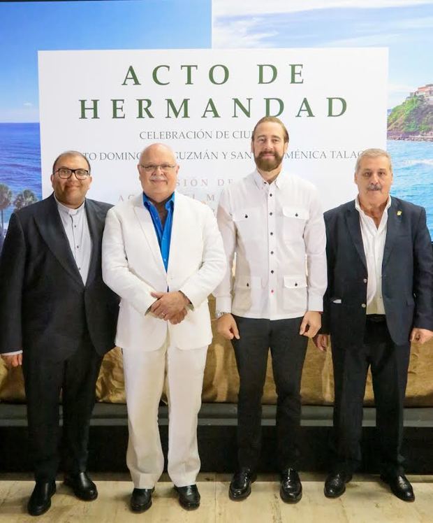 Padre Miguel Arenas, Juan Batlle, Carlos de la Mota y Alfredo Lucchesi.