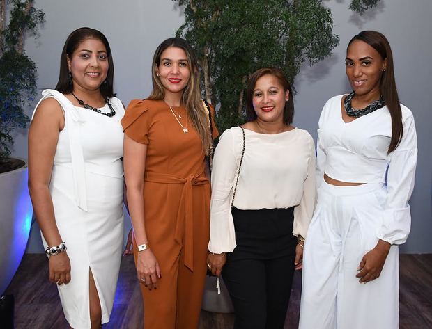 Kenia Feliz, Jennifer De León, Joanna Reyes y Carmen Melo.