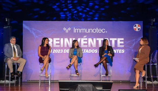El panel estuvo integrado, desde la izquierda, por José Víctor Rodríguez, Patricia Logroño, Carmen Guzmán, Mayi Rodríguez y Soraya Aguiar.