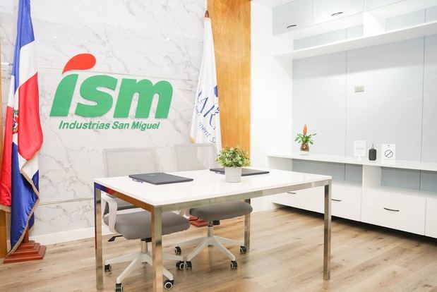 ISM inaugura salas de estudio junto a Barna