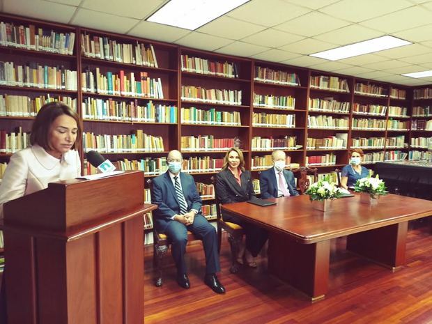 Soledad Alvarez pronuncia su discurso de recepcion del Premio Nacional de Literatura 2022.