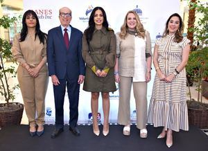 Madelyn Martínez, Max Puig, Mabell Damirón, Cristina Cuadra y Amalia Vega.