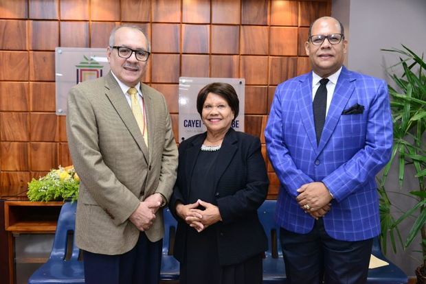 Germán Alvárez, Clara Tapia y Jaime Terrero.