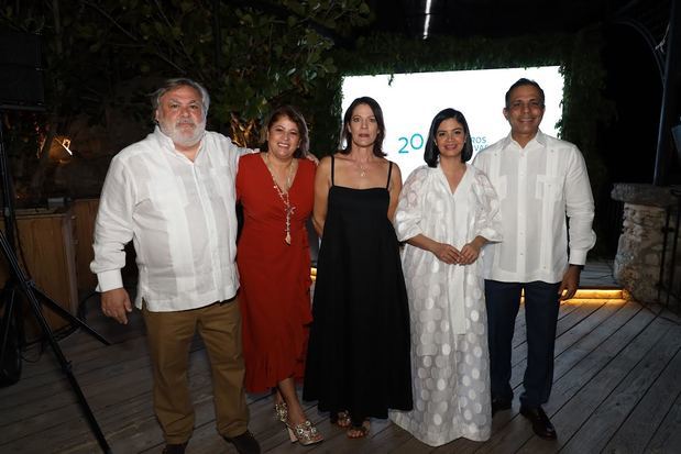 Fernando Otero, Madelin Gómez, Brenda Arzeno, Katiria Tejeda y Emilio Vá.