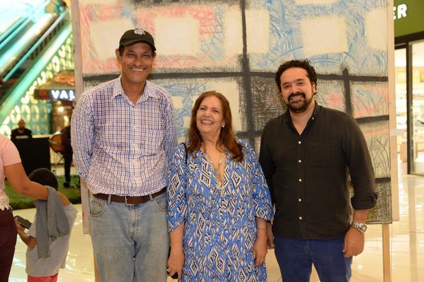 José Sejo, Mercedes Morales y Pablo Liz Morales.